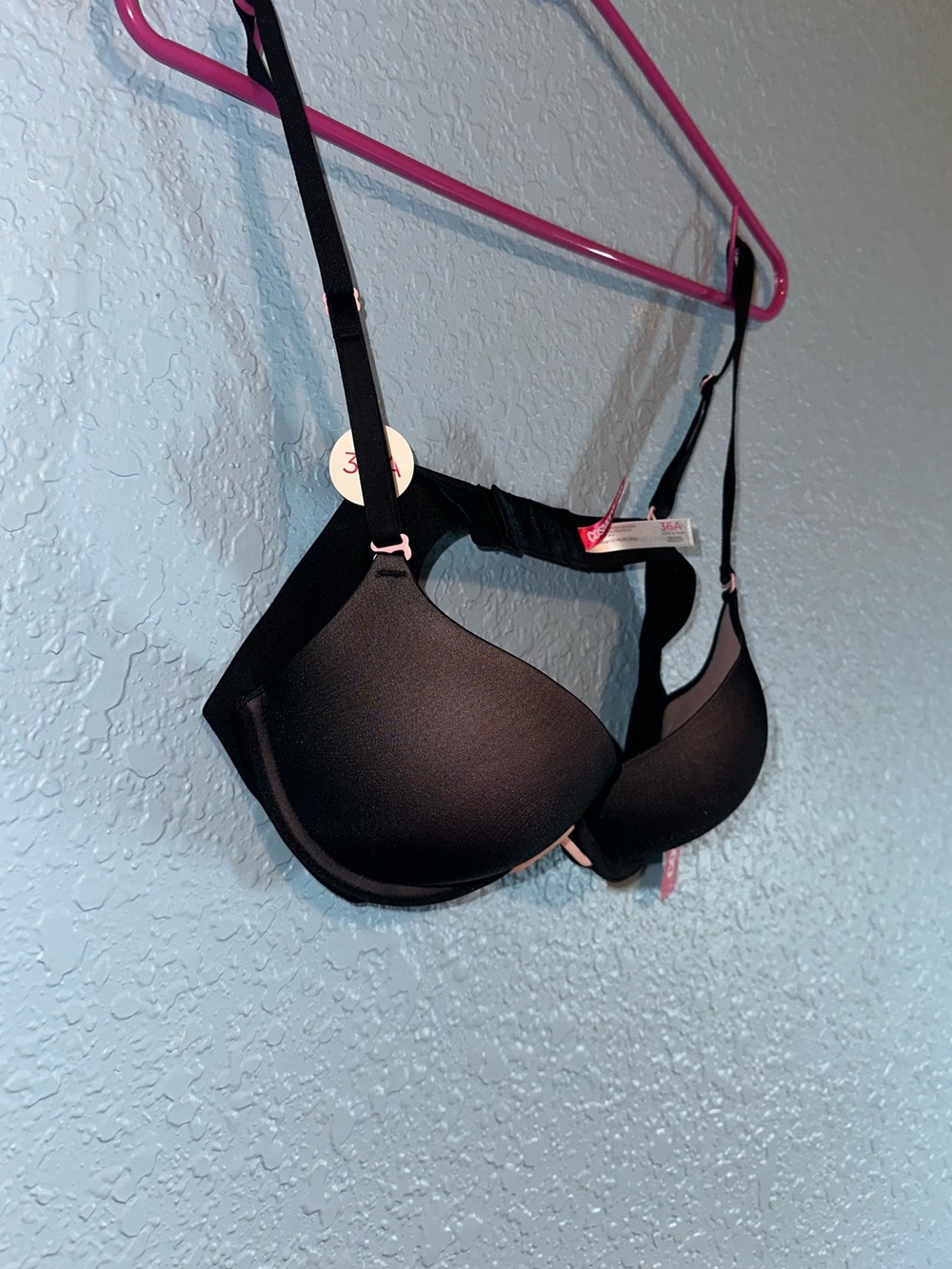 Cosmopolitan Black & Light Pink Bra